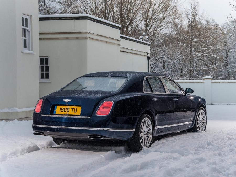  Bentley Mulsanne The Ultimate Grand Tourer 2013 года  (UK) (фото 15 из 23)